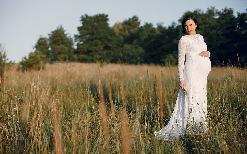 Field of Dreams Maternity Photoshoot