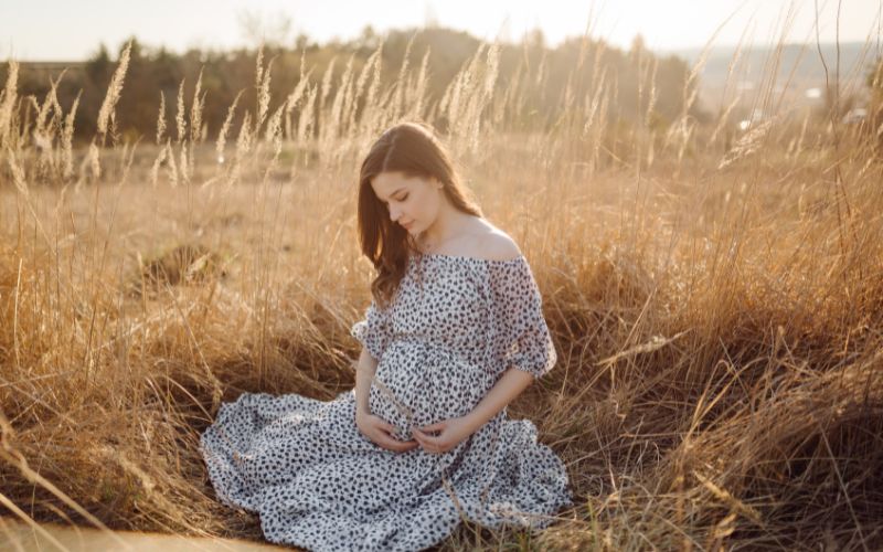 Golden Hour Glow Maternity Photoshoot